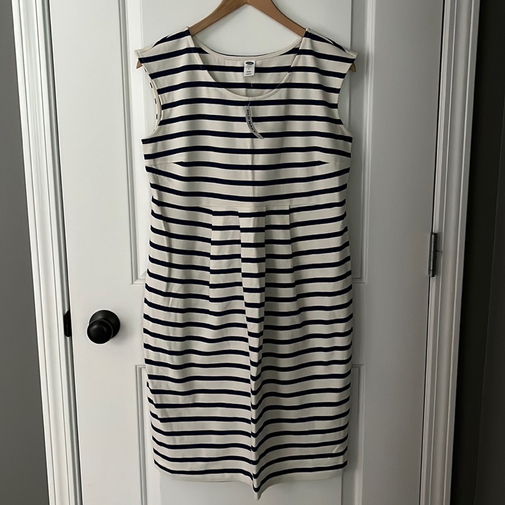 NWT - Old Navy striped maternity dress